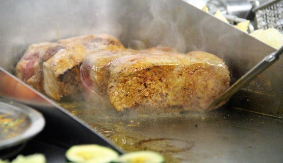 500gr. Steak beidseitig grillen.