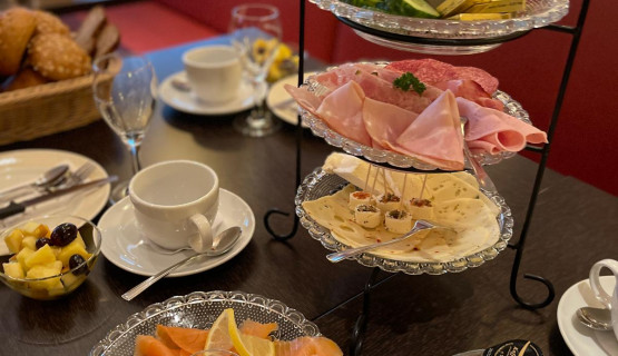 Fr&uuml;hst&uuml;ck