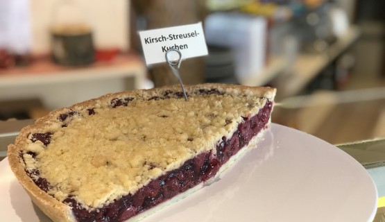 Kirschstreusel Kuchen