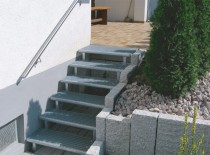 Gartentreppe mit Rohwangen