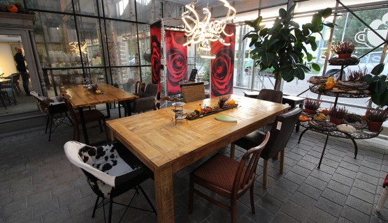 Gastrobereich - s&acute;Blumeh&auml;fele - Caf&eacute;
