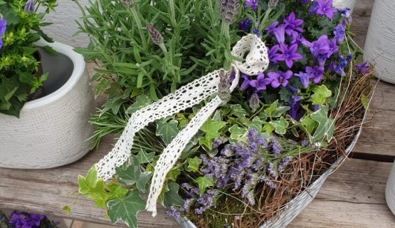 Blumengestecke zum Muttertag