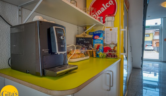 Gitas kleine Bar
