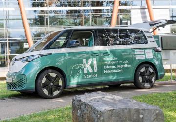 KI im Job &ndash; Parlamentarische Staatssekret&auml;rin Katja Mast besucht WeberHaus in Rheinau-Linx