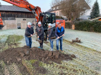 Erster Spatenstich bei Stulz Beton und Natursteine