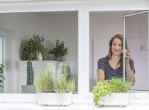 Fenster: Spannrahmen, Drehrahmen und Rollos