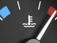 Sommerhitze: So sch&uuml;tzen Sie Ihr Auto vor &Uuml;berhitzung