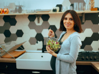 Ern&auml;hrung in der Stillzeit: Was tut Mutter und Kind gut?