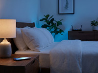 Elektrosmog im Schlafzimmer: Drei Fehler, die fast jeder macht